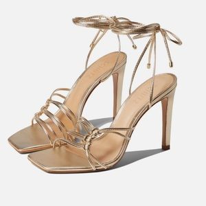 Schutz Sirena Heel in Gold